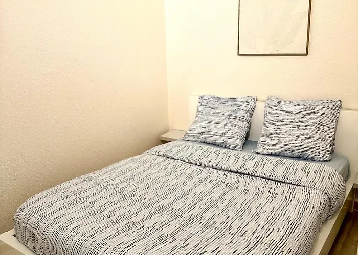 2 Pièces Et Son Jardin Antibes